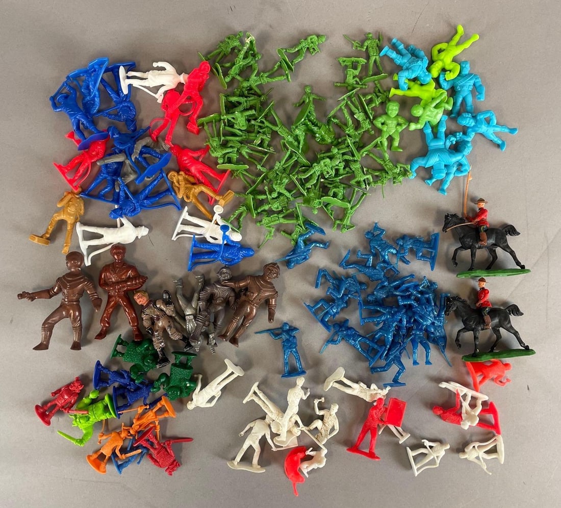 Group of Vintage Plastic Toy Figures: Includes army men, western, spacemen