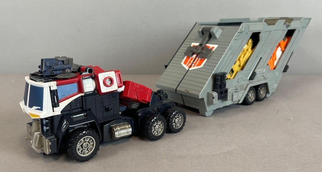 Hasbro Transformers Energon Optimus Prime Action Figure (1 of 3)