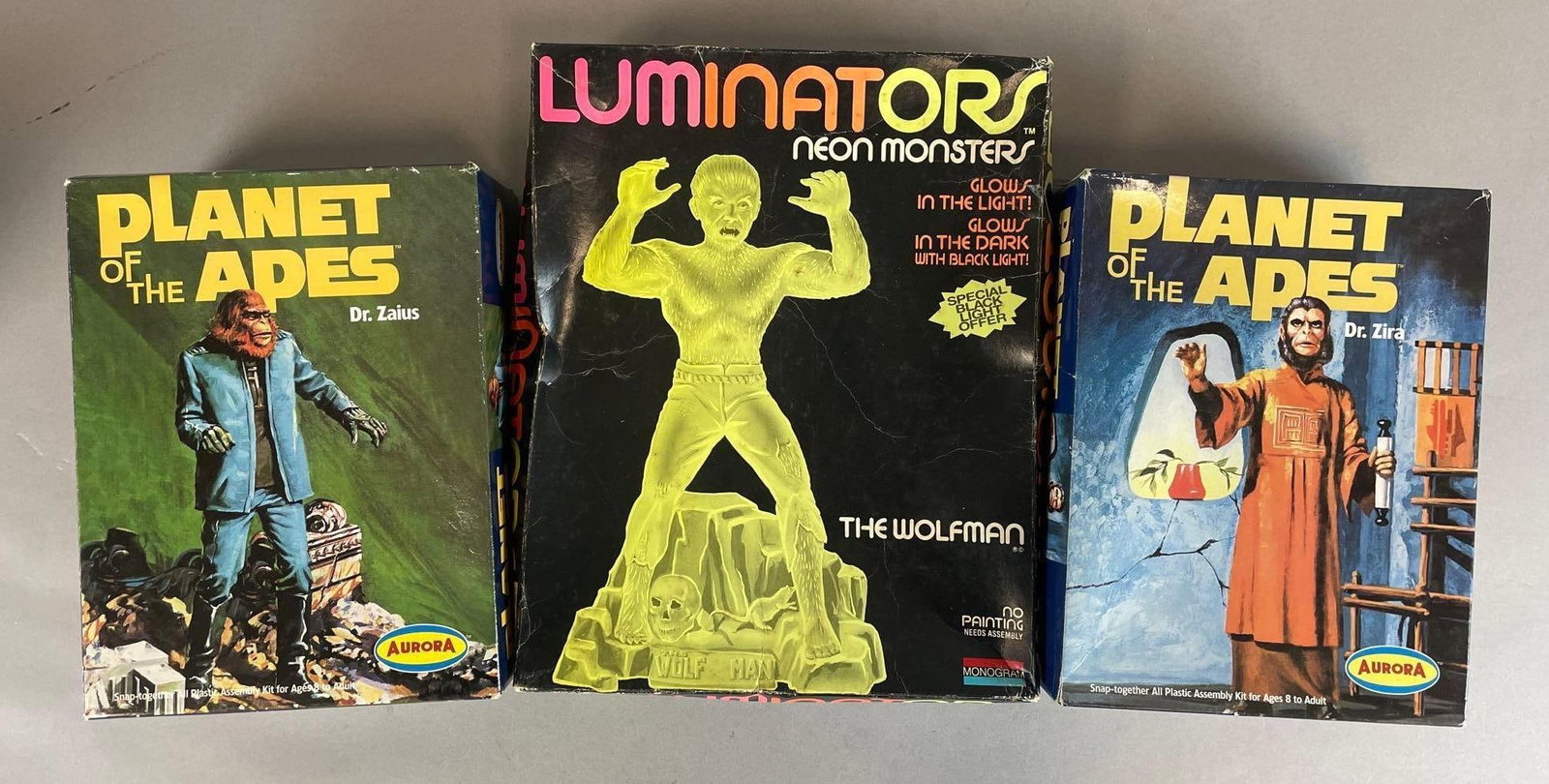 Group of 2 Aurora Planet of the Apes Model Kits (1 of 3)