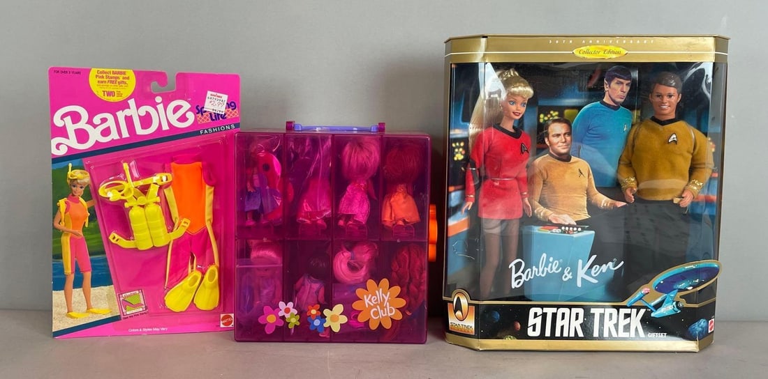 Group of Mattel Barbie Fashion Doll Items (1 of 3)