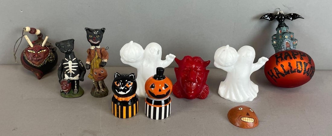 Group of Halloween Decorations (1 of 3)