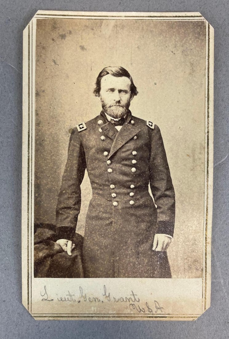 Antique Civil War Era Lt. General Ulysses S. Grant CDV: E&HT Anthony, measures 4" x 2 1/2"