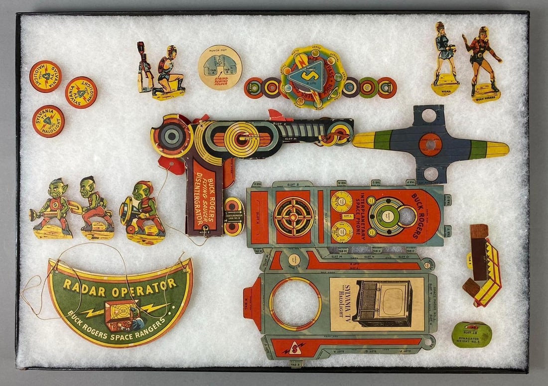 Vintage 1953 Sylvania Buck Rogers Cardboard Playset: Frame measures L 20 x W 14 inches.