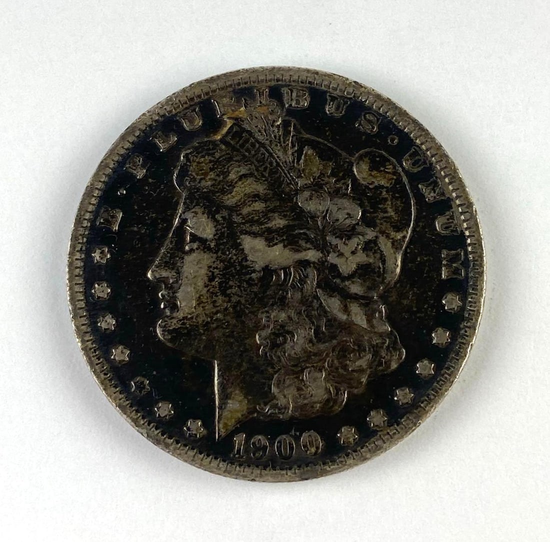 1900 O US Morgan Silver Dollar (1 of 2)
