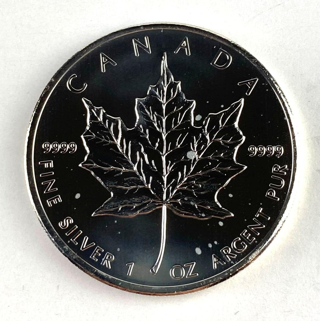 2010 Canada 1 Oz .9999 Fine Silver Queen Elizabeth Round: 2010 Canada 1 Oz .9999 Fine Silver Queen Elizabeth Round