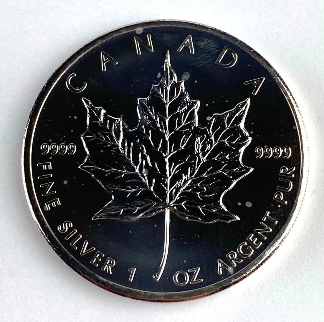 2010 Canada 1 Oz .9999 Fine Silver Queen Elizabeth Round: 2010 Canada 1 Oz .9999 Fine Silver Queen Elizabeth Round