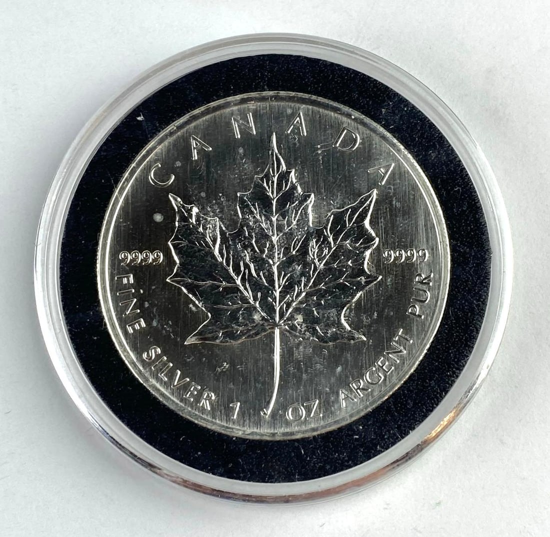 2006 Canada 1 Oz .9999 Silver Queen Elizabeth Round: 2006 Canada 1 Oz .9999 Silver Queen Elizabeth Round