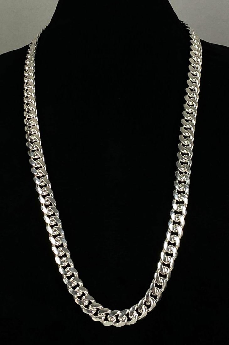 Massive Cuban AGI Sterling Silver Chain Necklace: Massive Cuban AGI Sterling Silver Chain Necklace Weighs 258.8 grams, Measures 30? in length, measures 12mm Wide