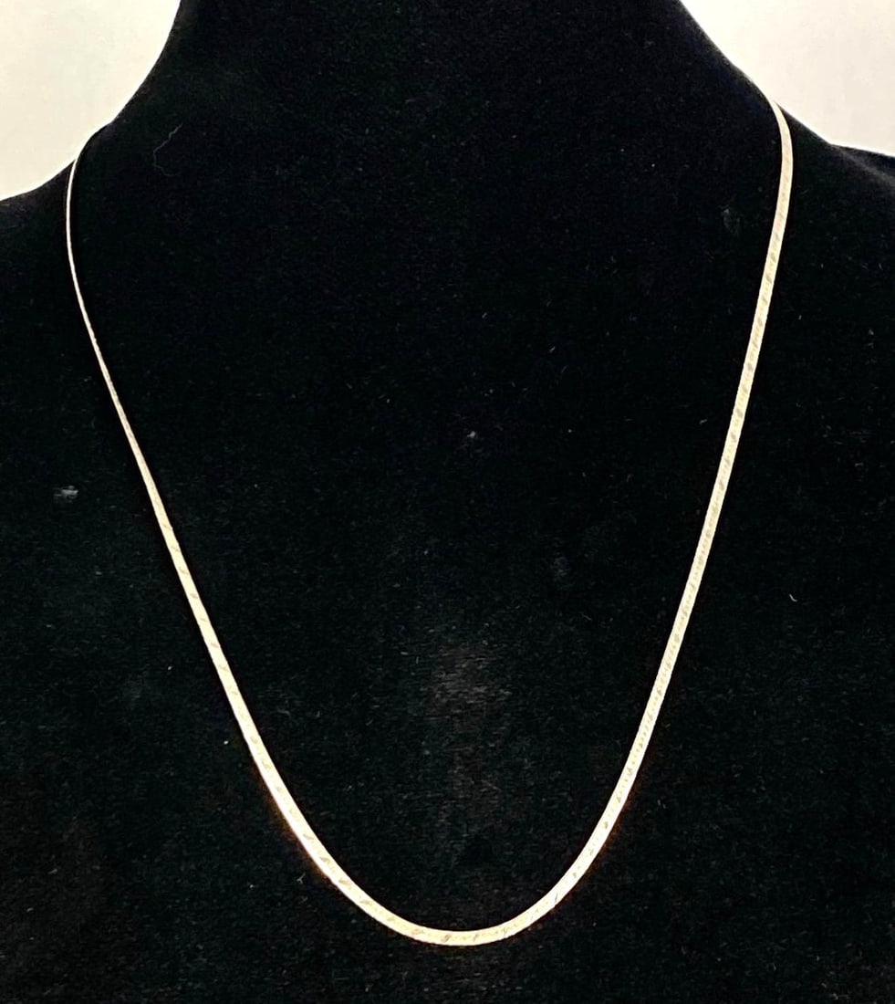 Italian Sterling Silver Herringbone Chain Necklace: Measures 24? in length