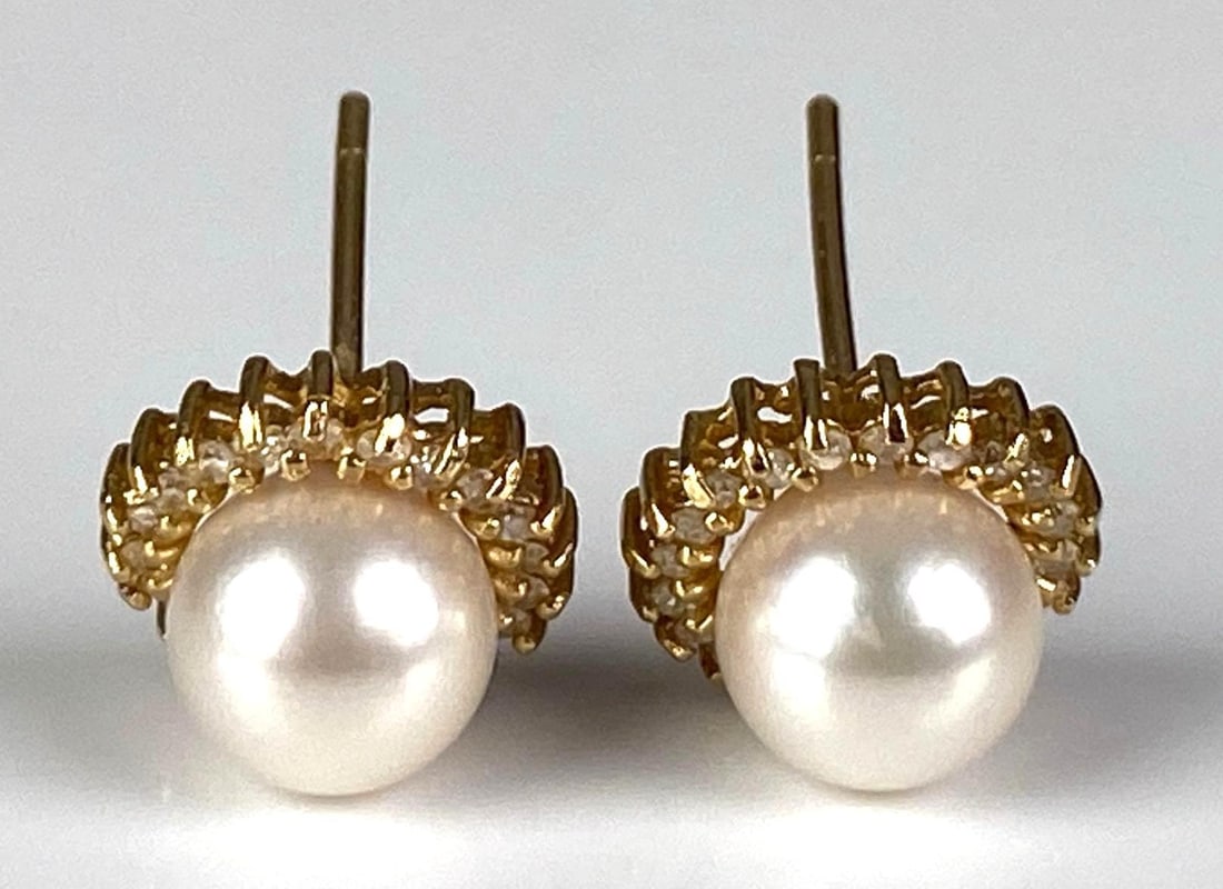 Pair of 14K Yellow Gold Diamond Pearl Stud Earrings: Total weight of 2.7 grams, missing backings, each measures 3/4? in length