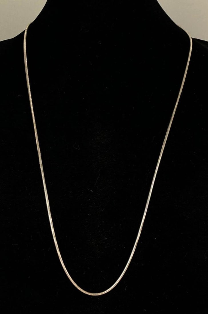 Signed KC Sterling Silver Necklace: measures 28? H