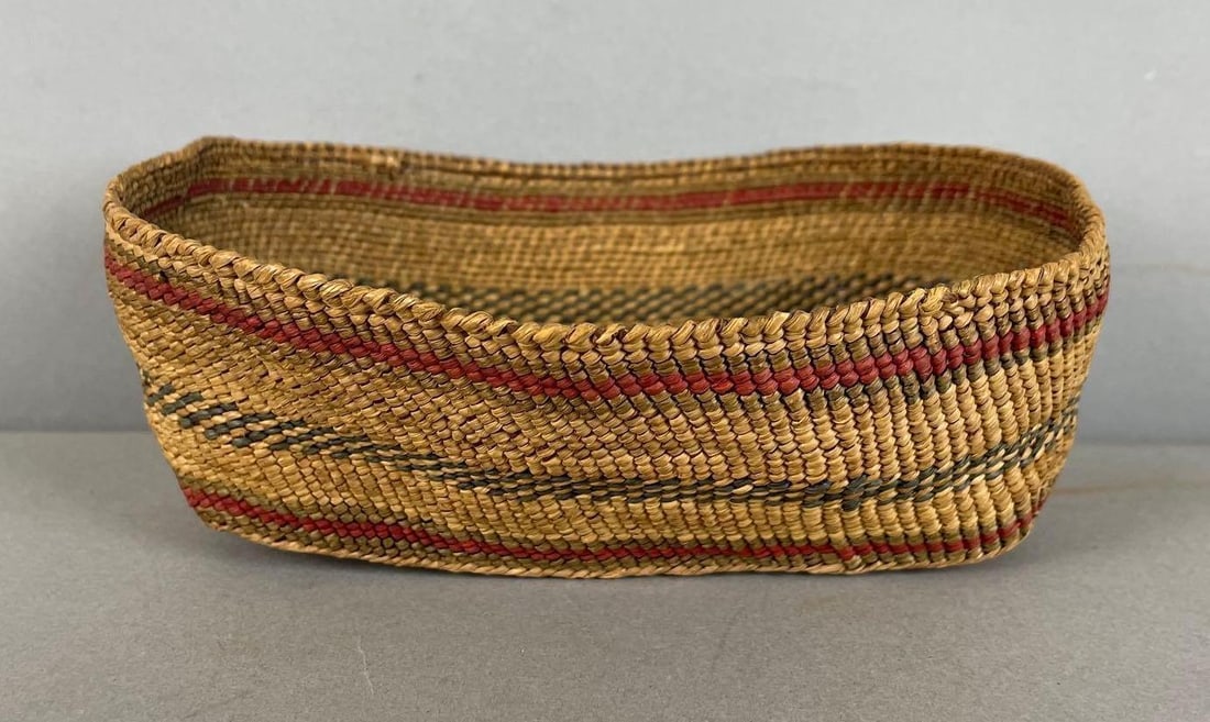 Antique Makah Native American Rectangular Woven Basket: Neah bay, WA, measures 2 1/2" x 6 1/4" x 4 1/4"