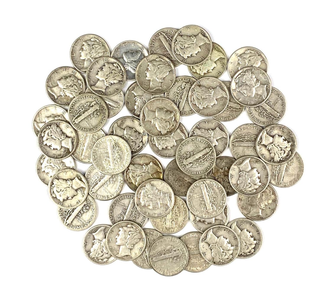 Group of 50 1945 US Mercury Silver Dimes: Group of 50 1945 US Mercury 90 % Silver Dimes
