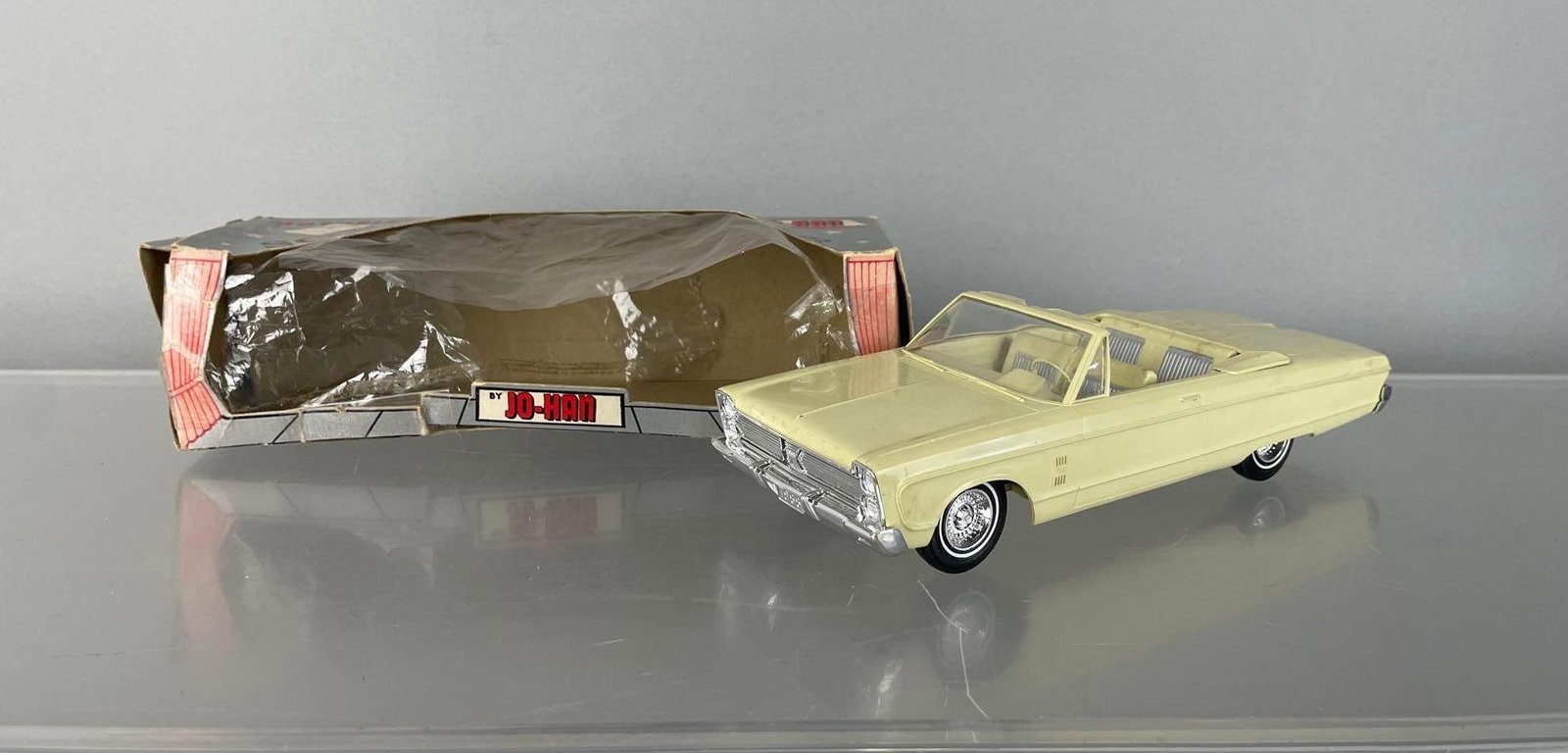 Jo-Han 1966 Plymouth Fury III Convertible Dealership Promo Car: Yellow / silver, working friction, rub on fenders, original box