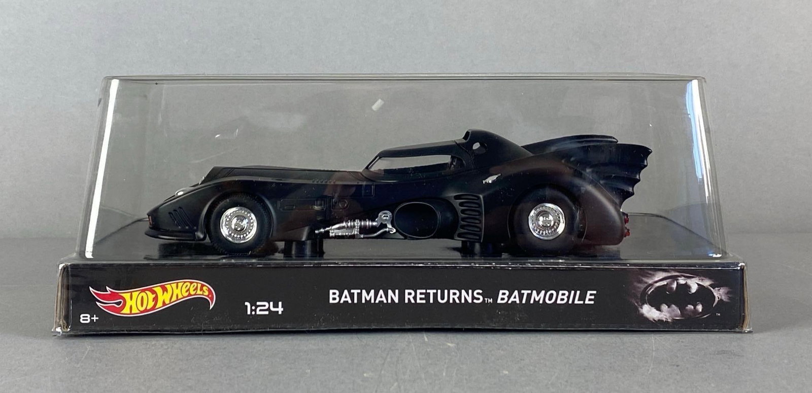 2014 Mattel Hot Wheels Batman Returns Batmobile (1 of 4)
