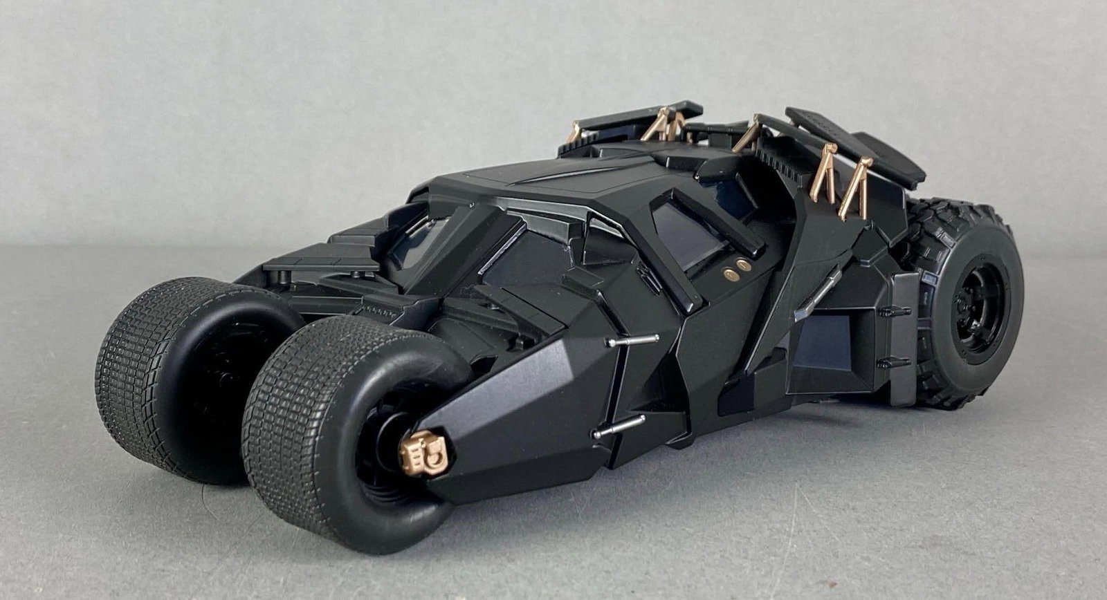 Jada Toys Batman Begins Tumbler Batmobile (1 of 4)