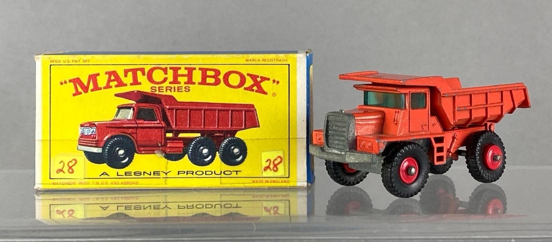 Matchbox No. 28 Mack Dumper Truck (1 of 5)