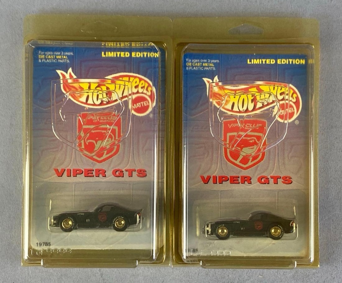 Group of 2 1997 Mattel Hot Wheels Dodge Viper GTS (1 of 2)