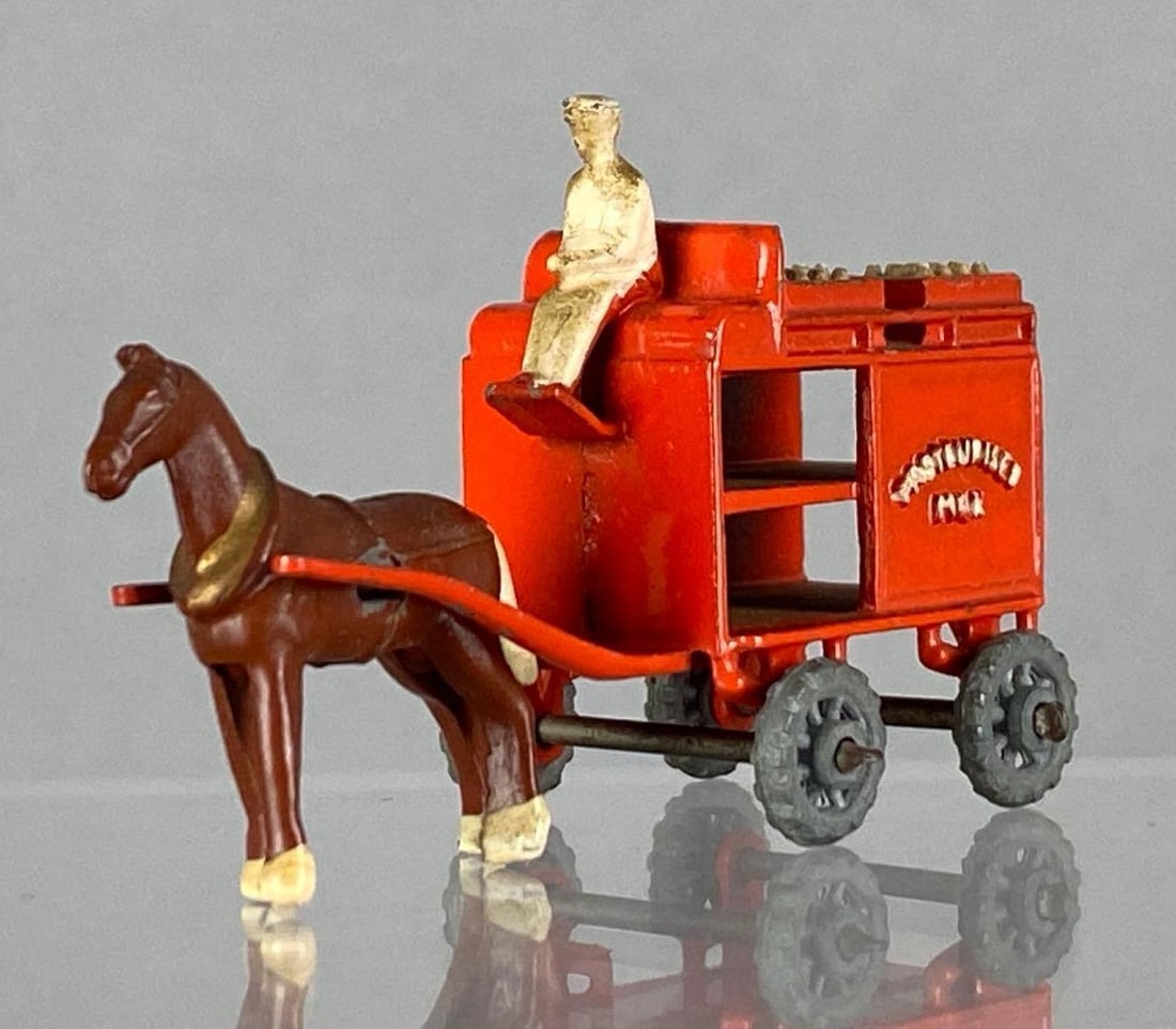 1954 Lesney Matchbox No. 7A Horse Drawn Milk Float (1 of 6)