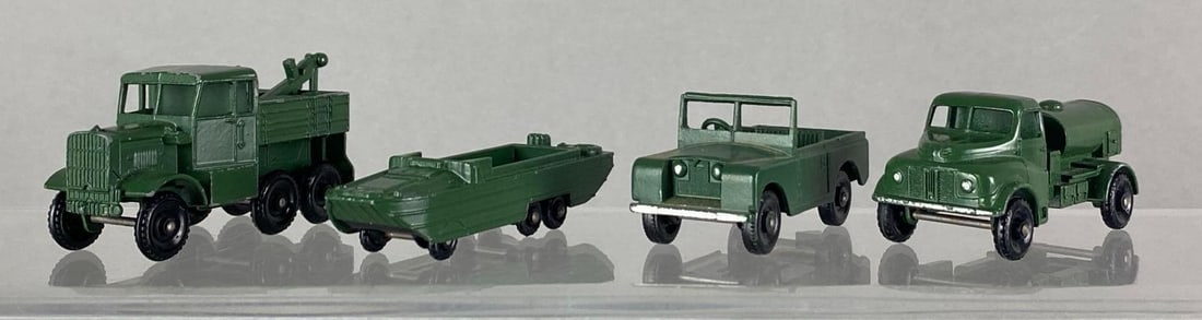 Group of 4 Matchbox Military Vehicles (1 of 4)