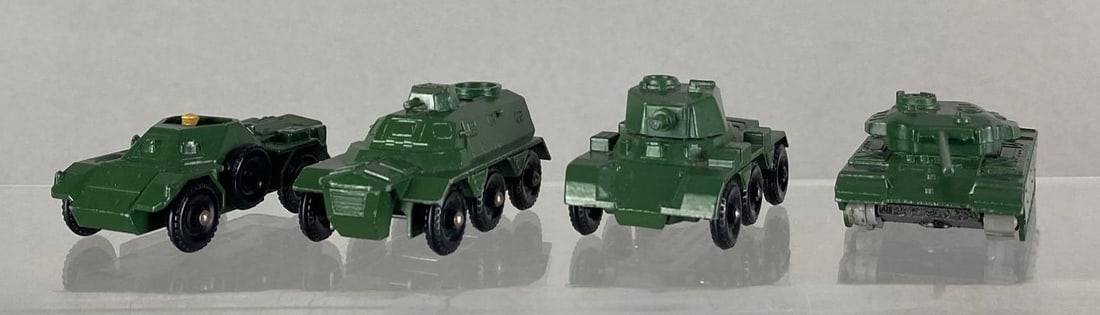 Group of 4 Matchbox Military Vehicles (1 of 4)