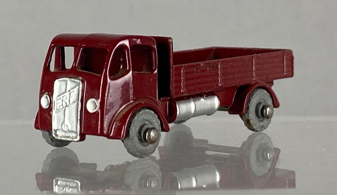 Matchbox No. 20 ERF Stake Truck (1 of 6)