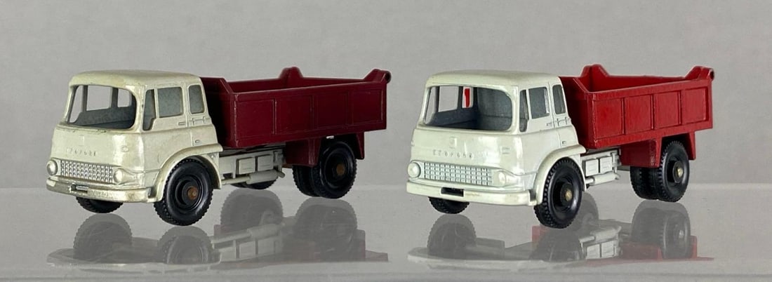 Group of 2 Matchbox No. 2 Bedford 7 1/2 Ton Tipper (1 of 4)