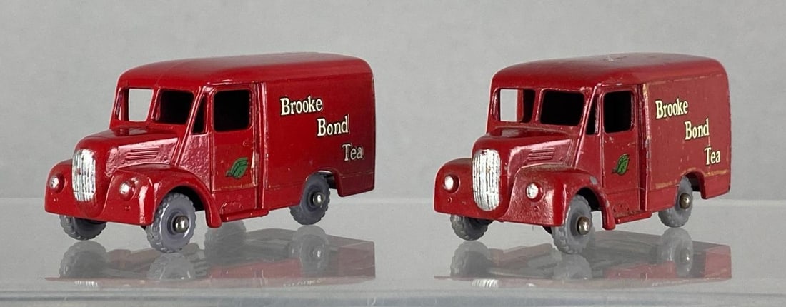 Group of 2 Matchbox No. 47 Brooke Bond Tea Trojan Van (1 of 4)