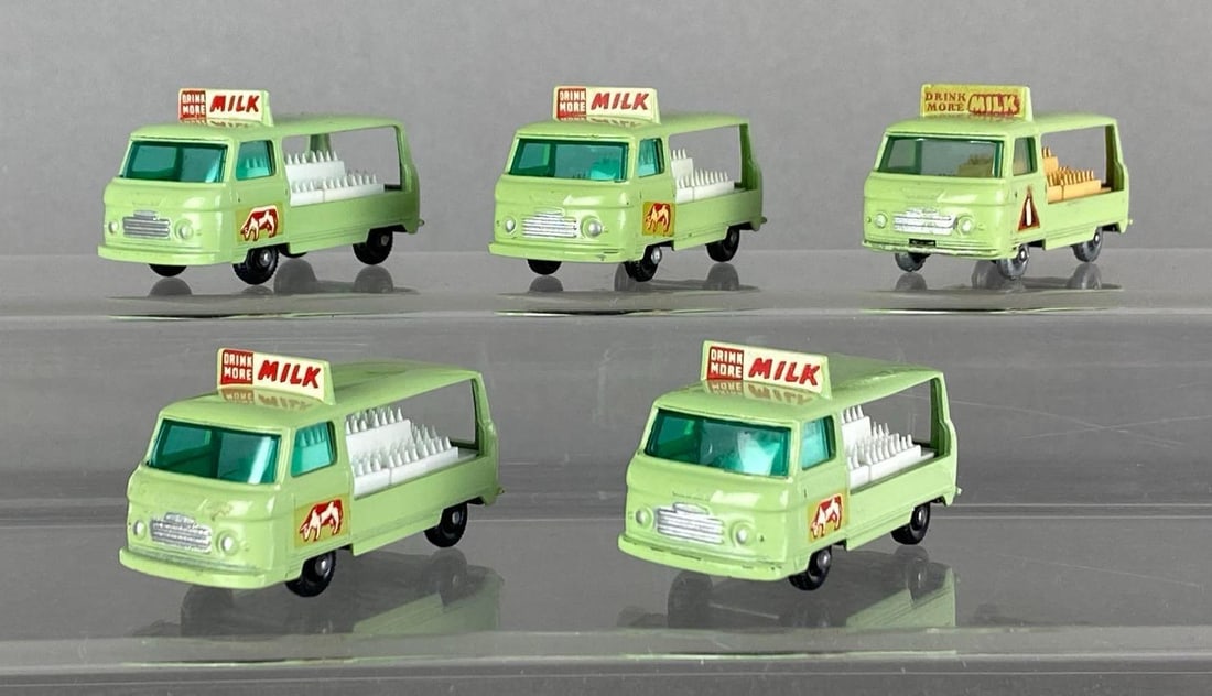 Group of 5 Matchbox No. 21 Commer Bottle Float (1 of 4)