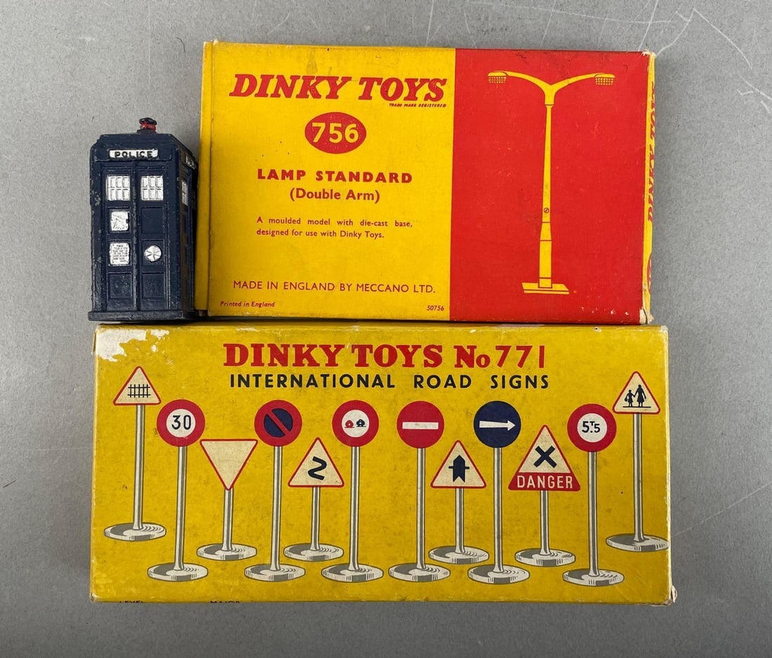 Group of Dinky Toys Die-Cast Road Signs and More (1 of 2)