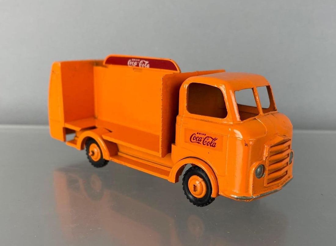 Vintage Budgie Coca-Cola Commer Low Loader Die-Cast Delivery Truck (1 of 6)