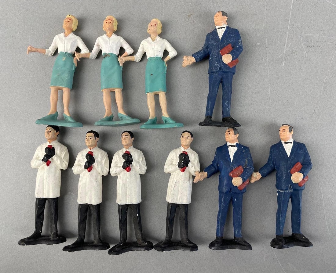 Group of 1965 Gilbert Toys James Bond 007 Figures (1 of 2)