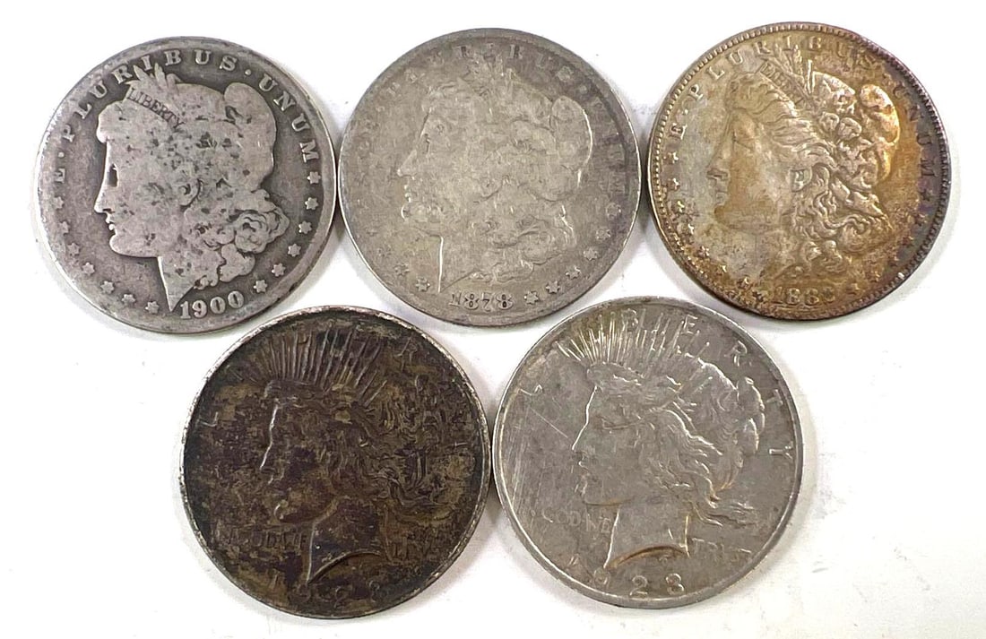 Group of Morage and Peace Silver Dollars (1 of 2)