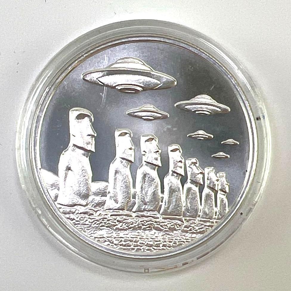 2022 Intaglio Mint UFO of Easter Island 1 oz .999 Fine Silver Round: 2022 Intaglio Mint UFO of Easter Island 1 oz .999 Fine Silver Round
