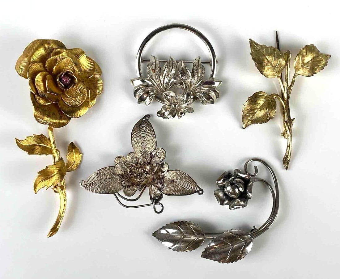 Group of 5 Sterling Silver Floral Brooches (1 of 2)