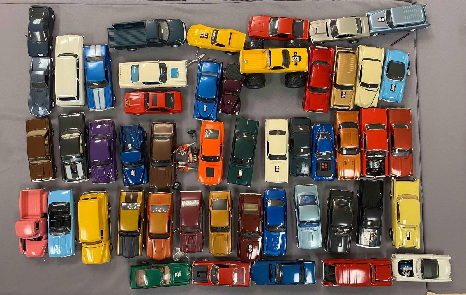 Group of 30+ Model Kit Cars: Missing/ Broken pieces. Includes 1/24 and 1/25 Scales. No in house Shipping. Third party recommended.