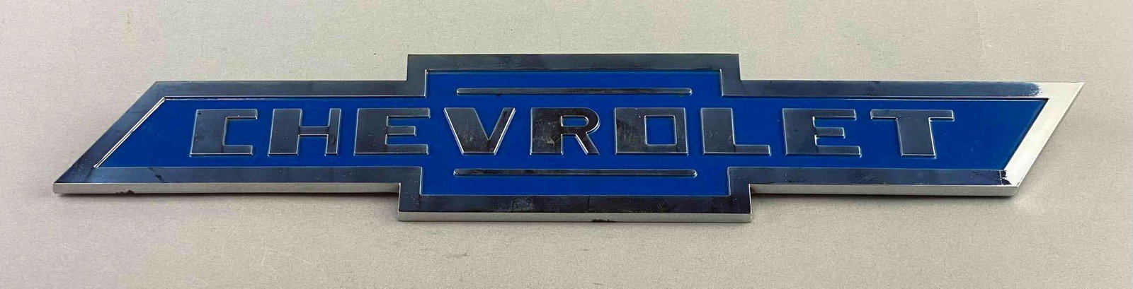 Vintage Chevrolet Bowtie Nose Grill Emblem/ Badge (1 of 2)