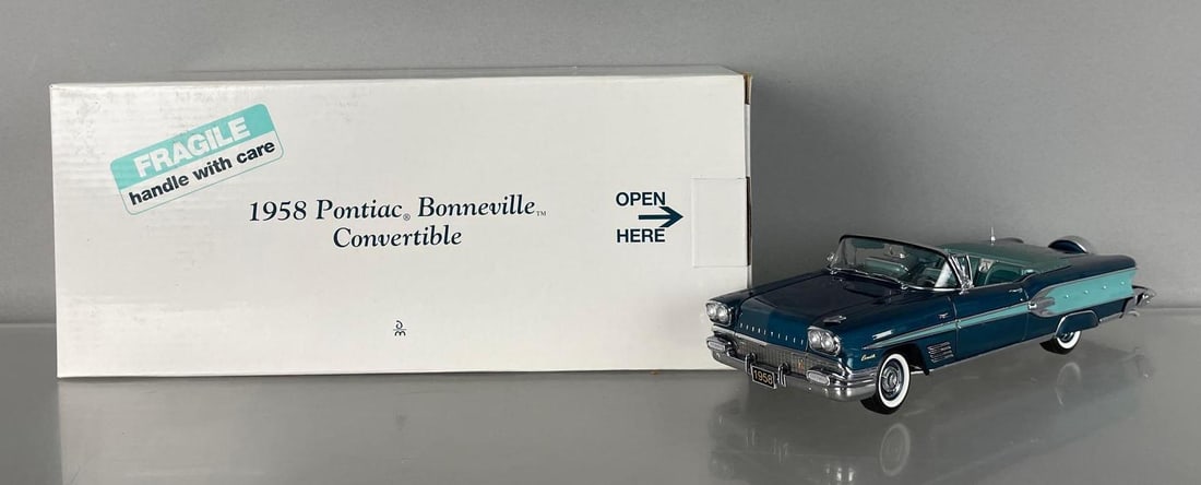 Danbury Mint 1958 Pontiac Bonneville Convertible Die-Cast Car (1 of 6)