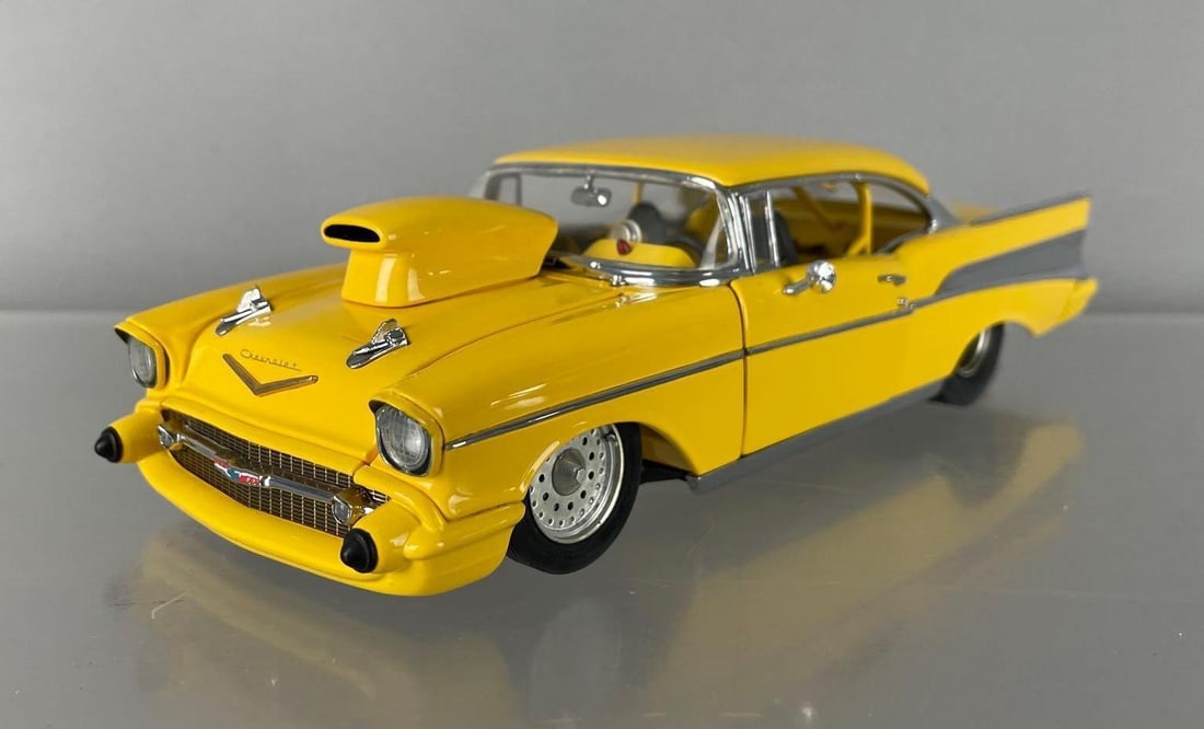 Danbury Mint 1957 Chevy Pro Street Hardtop Die-Cast Car: 1/24 scale, yellow