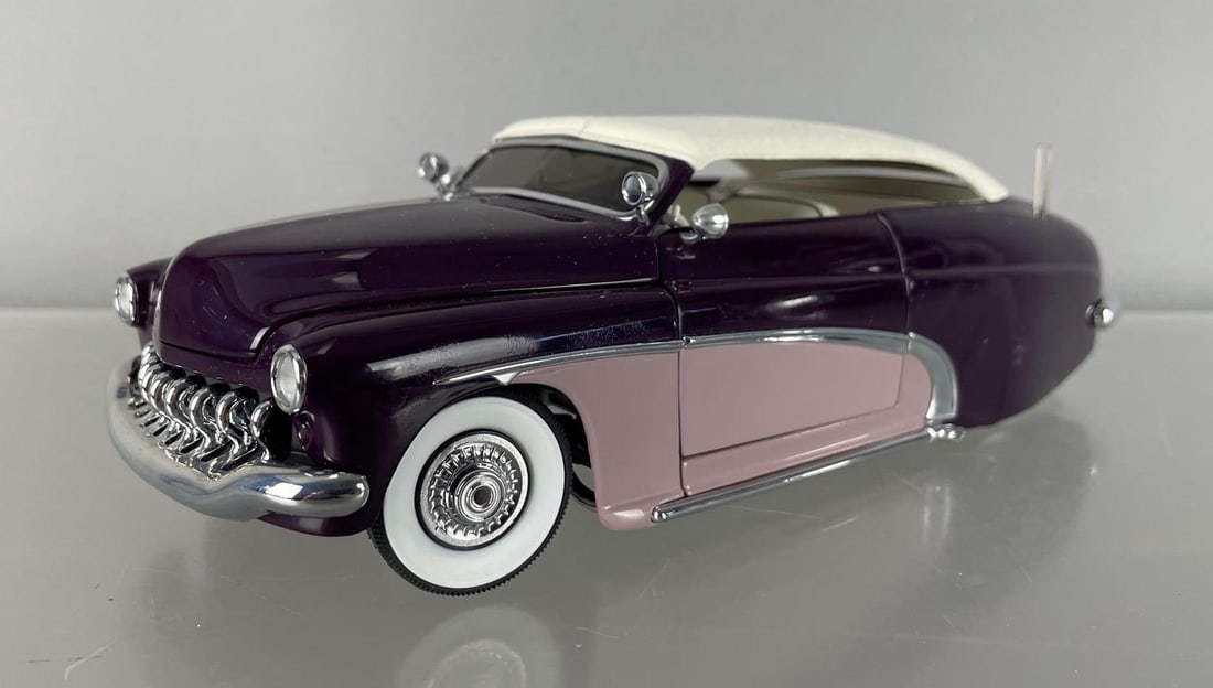 Danbury Mint 1950 Mercury Custom Convertible Die-Cast Car (1 of 5)