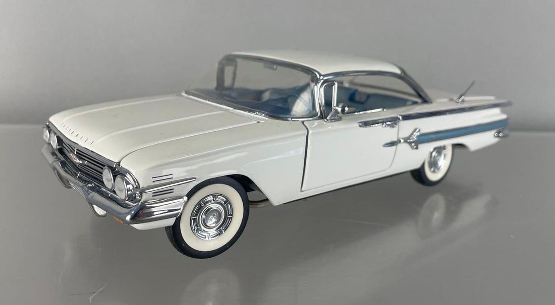 Franklin Mint 1960 Chevy Impala Die-Cast Car (1 of 5)