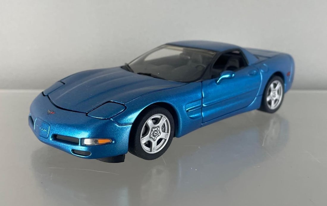 Franklin Mint 1999 Chevy Corvette Hardtop Die-Cast Car (1 of 5)