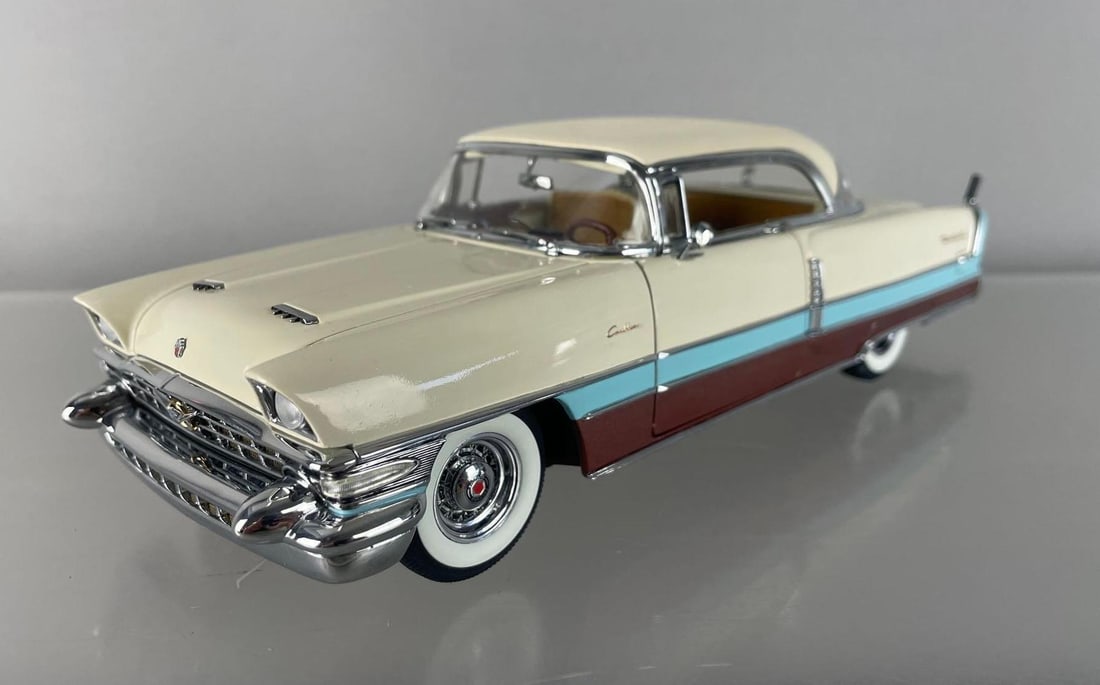 Danbury Mint 1956 Packard Caribbean Hardtop Die-Cast Car: 1/24 scale, seat cushions separated from rest, tri-tone