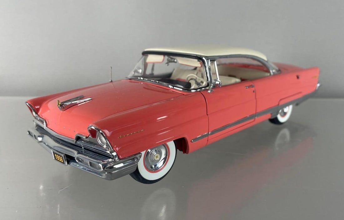 Danbury Mint 1956 Lincoln Premiere Coupe Die-Cast Car: 1/24 scale, pink, white roof