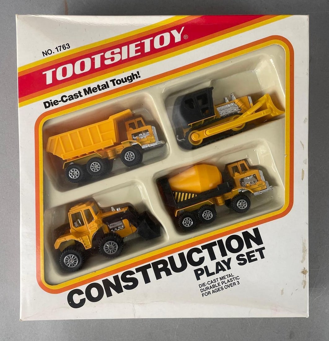 TootsieToy Die-Cast Construction Vehicle Playset (1 of 2)