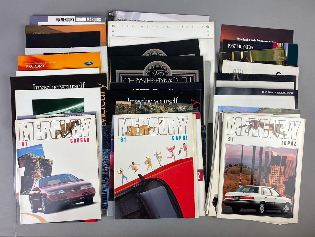 Group of Assorted Vintage Mercury Grand Marquis Brochures and More (1 of 3)