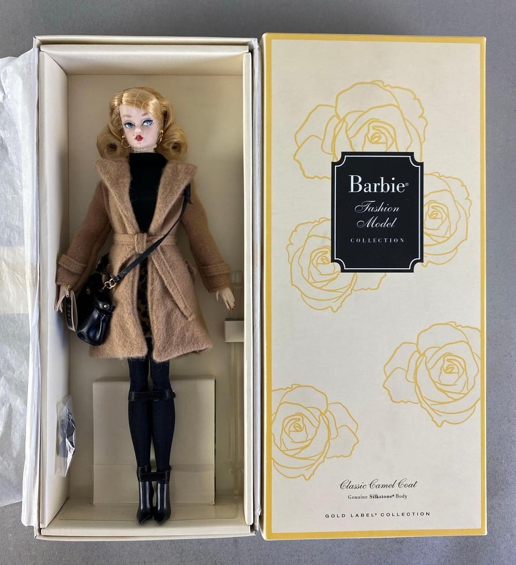 2015 Mattel Barbie LE Silkstone Gold Label Classic Camel Coat Fashion Doll (1 of 3)