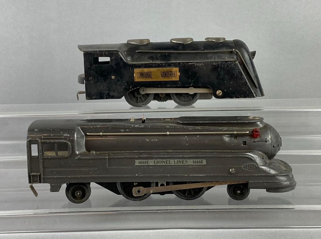 Group of 2 Prewar Lionel Trains O Gauge Locomotives (1 of 3)