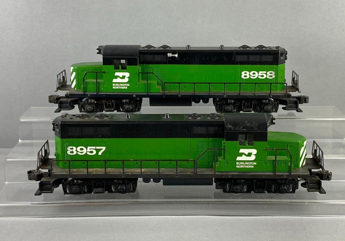Group of 2 Lionel Trains O Gauge No. 8957/ No.8958 Diesel Locomotives (1 of 3)