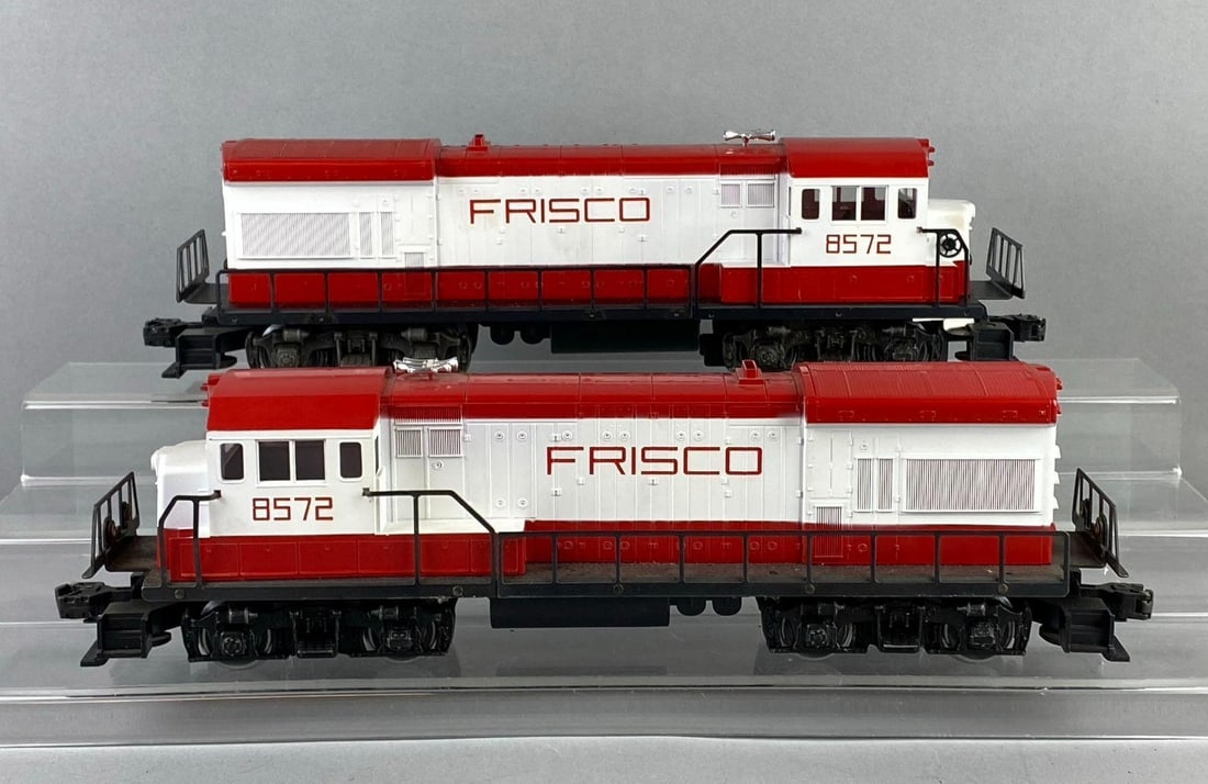 Group of 2 Lionel Trains O Gauge No.8572 Diesel Locomotives (1 of 3)